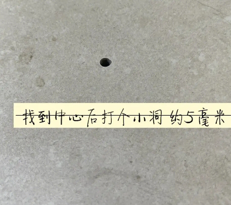 成都市瓷砖空鼓维修公司专业解答在瓷砖铺贴过程中，如果砂料搅拌不均匀，将会带来以下问题